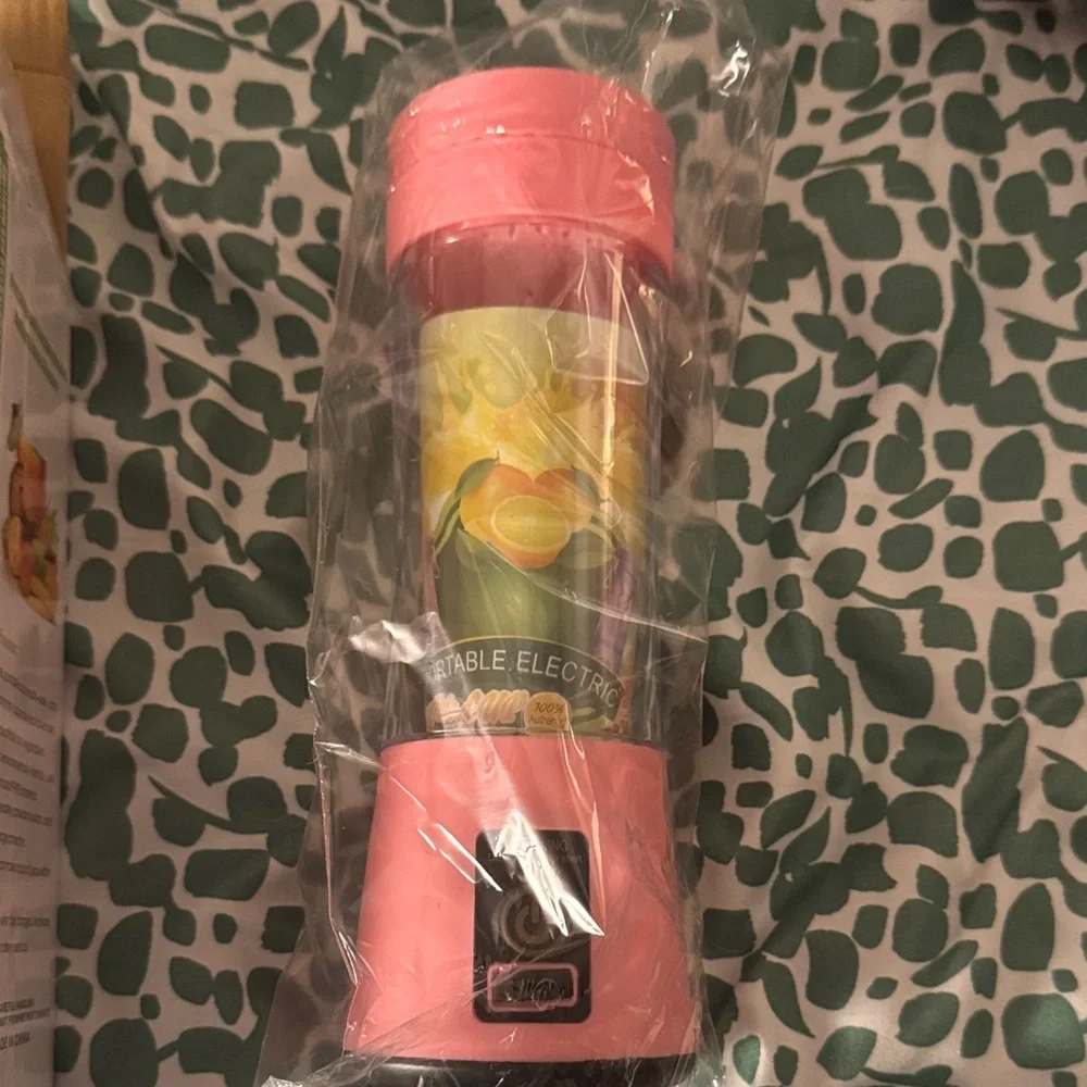 Pink Portable‎ Electric Blender